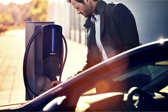 Webasto Pure | 22 KW | Zwart | 4,5 Meter Vaste Kabel 5 Webasto Pure | 22 KW | Zwart | 4,5 Meter Vaste Kabel - Image 3