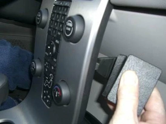 Houder - Brodit ProClip - Volvo C30/ C70/ S40/ V50 Angled Mount 5 Houder - Brodit ProClip - Volvo C30/ C70/ S40/ V50 Angled Mount - Image 3