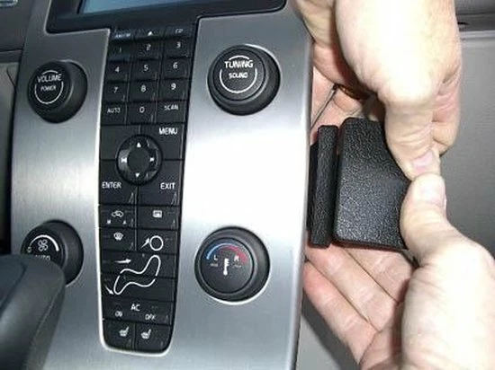 Houder - Brodit ProClip - Volvo C30/ C70/ S40/ V50 Angled Mount 6 Houder - Brodit ProClip - Volvo C30/ C70/ S40/ V50 Angled Mount - Image 4